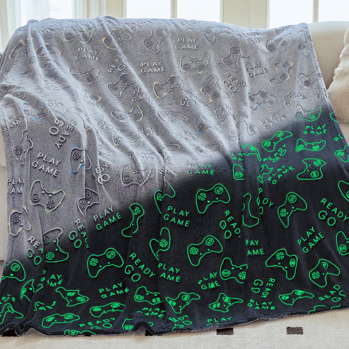 OLAOLA Glow In The Dark Gaming Blanket Game Controller Soft Warm Lightweight Throw Blanket Luminous Bedroom Decor