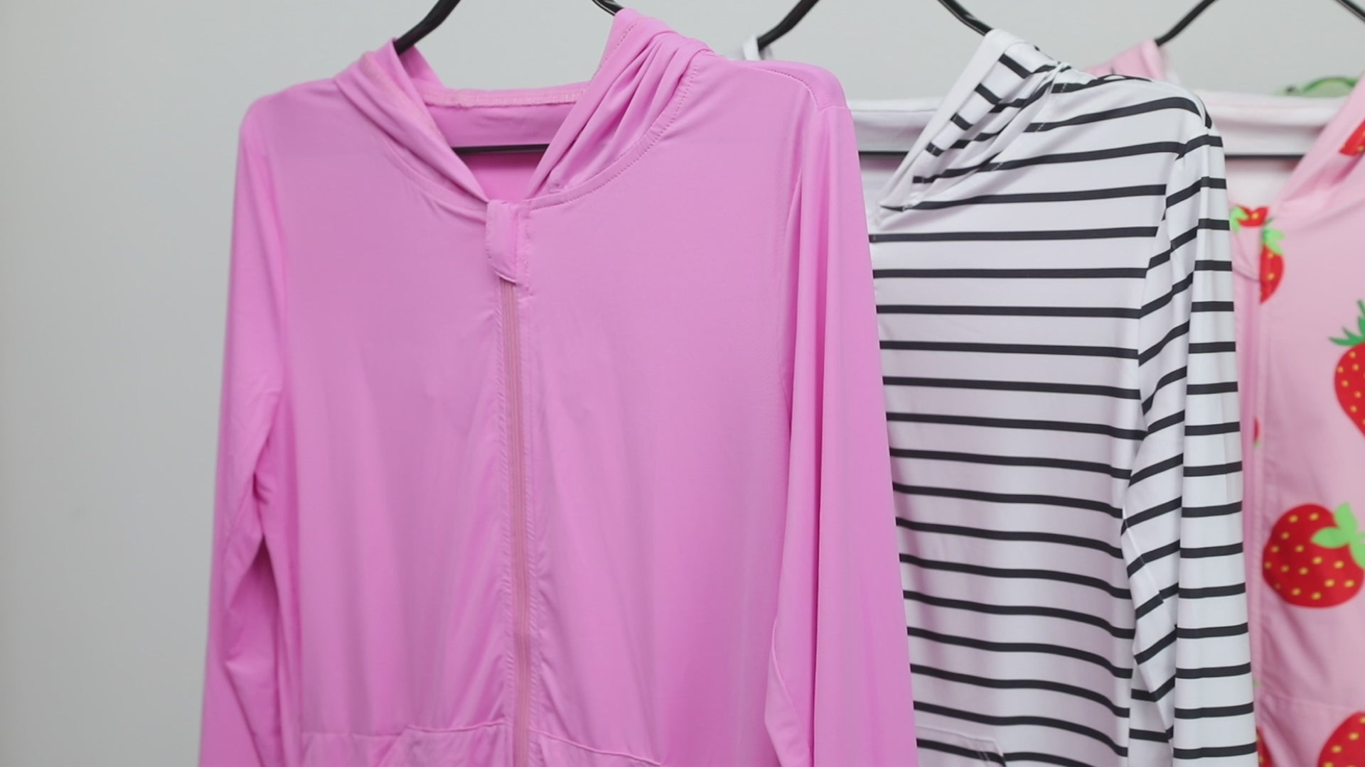 OLAOLA Women UPF 50+ Gray Striped Printed Sun Protection Hoodie Long Sleeve Hiking Outdoor Beach Swim Cover Up