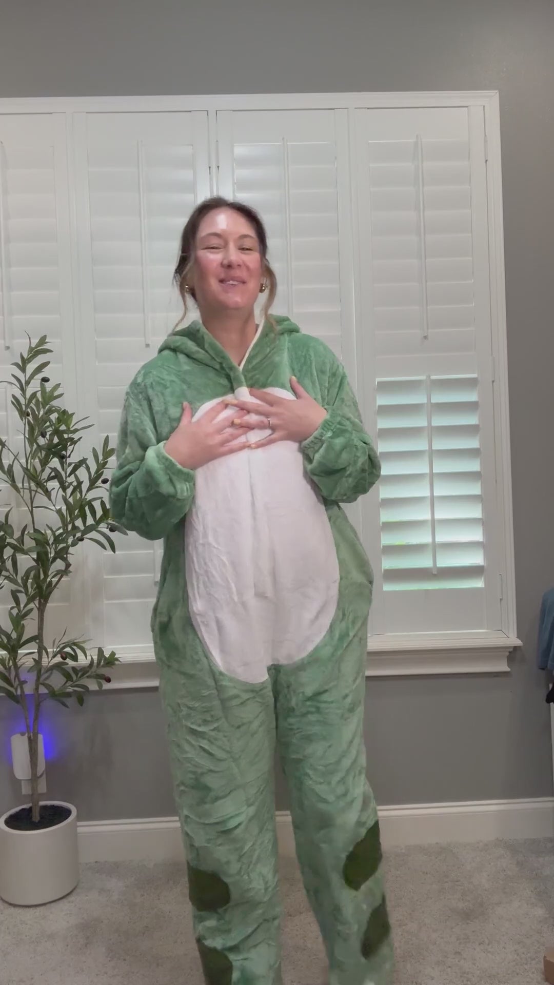 OLAOLA Unisex Adult Plush Green Dinosaur Animals Onesie Pajamas Warm Home One-Piece Sleepwear