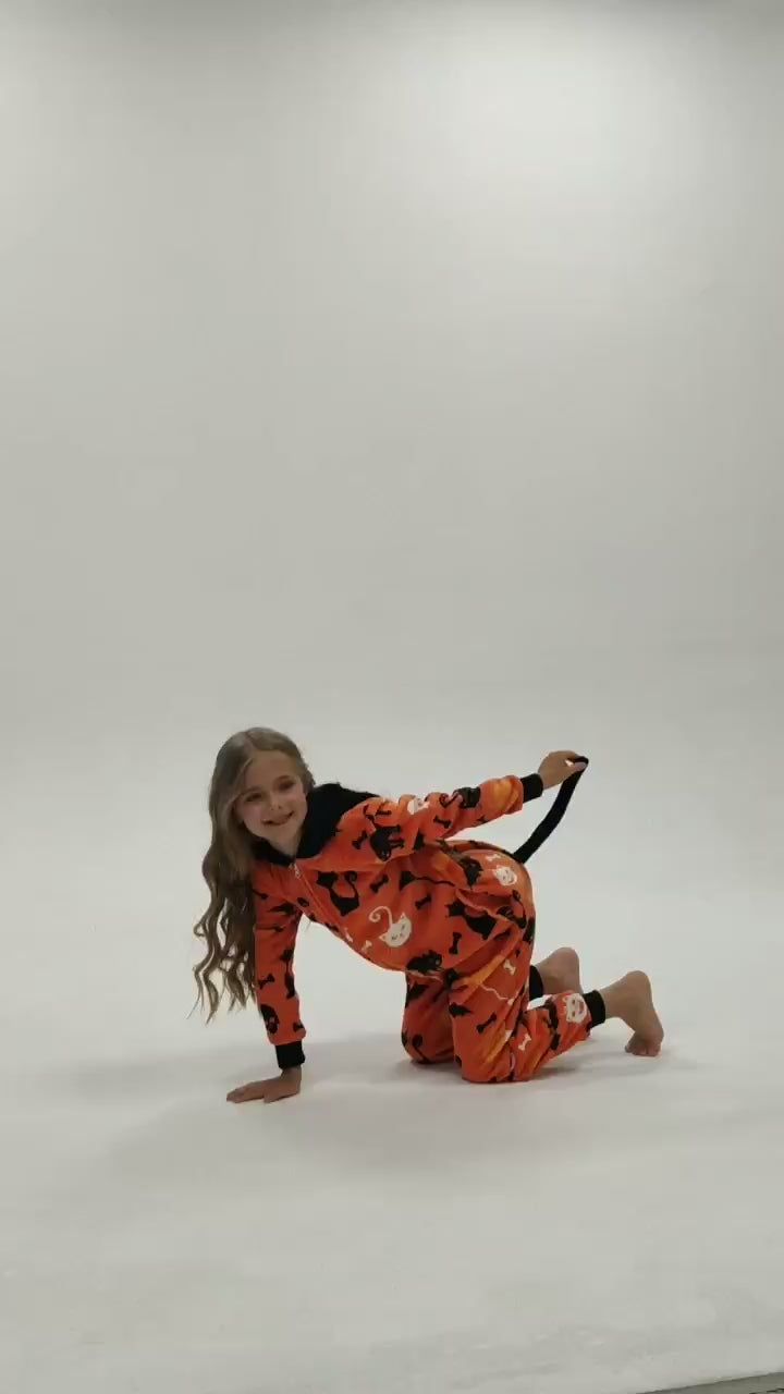 OLAOLA Kids Yellow Printed Cat Pajamas Plush Animals Onesie Soft Sleepwear Halloween Carnival Suit